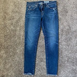 AG-ED denim medium wash slight distress ankle-length skinny Jean size 29R